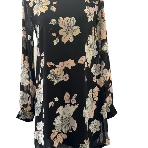 ASTR The Label black floral sheer overlay long sleeve dress. Size XS - Picture 3 of 6